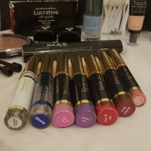 Makeup Lot - Picture 2 of 4